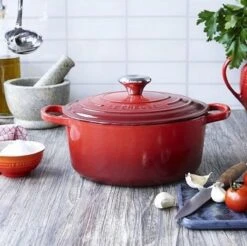 Le Creuset Signature Braadpan - 4,2 L - 24 Cm - Kersenrood 18 Le Creuset Signature Braadpan - 4,2 L - 24 Cm - Kersenrood -Home Keuken Winkel 1200x1197 3