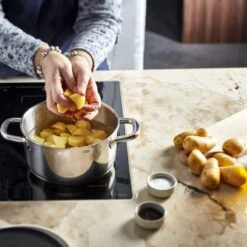 Demeyere Classico 3 Kookpan – Met Deksel – Inductie – RVS – 20 Cm – 3L 12 Demeyere Classico 3 Kookpan – Met Deksel – Inductie – RVS – 20 Cm – 3L -Home Keuken Winkel 1200x1200 106