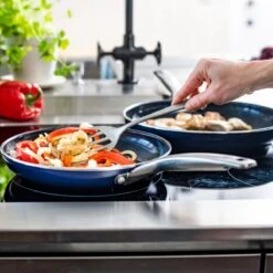 Blue Diamond, Keramische Koekenpan Verrijkt Met Diamantdeeltjes – Inductie Koekenpan Ø 28 Cm – PFAS En PHOA Vrij 9 Blue Diamond, Keramische Koekenpan Verrijkt Met Diamantdeeltjes – Inductie Koekenpan Ø 28 Cm – PFAS En PHOA Vrij -Home Keuken Winkel 1200x1200 162