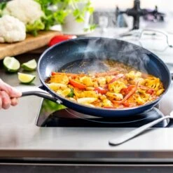 Blue Diamond, Keramische Koekenpan Verrijkt Met Diamantdeeltjes – Inductie Koekenpan Ø 28 Cm – PFAS En PHOA Vrij 10 Blue Diamond, Keramische Koekenpan Verrijkt Met Diamantdeeltjes – Inductie Koekenpan Ø 28 Cm – PFAS En PHOA Vrij -Home Keuken Winkel 1200x1200 163