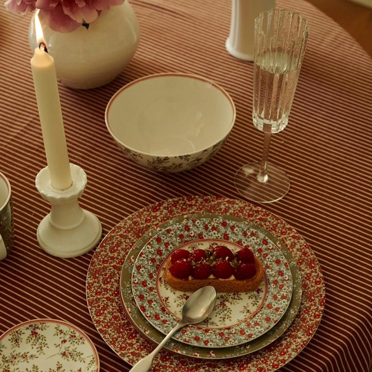 Laura Ashley Stockbridge Collectables - Laura Ashley Giftset 4 Bekers 32 Cl. 5 Laura Ashley Stockbridge Collectables - Laura Ashley Giftset 4 Bekers 32 Cl. - Afbeelding 3