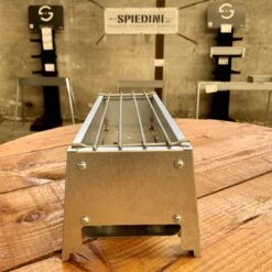 Spiedini Saté-bbq Bali 40 Mini - Kleine, Smalle Houtskoolbarbecue Met Horizontaal Rooster Voor Sate Of Andere Spiesjes - 40 Cm Lang, 11 Cm Breed, 14 Cm Hoog - Ideaal Voor Tuin- Of Open Haard, Of Balkon - Materiaal: Gealuminiseerd Ijzer 13 Spiedini Saté-bbq Bali 40 Mini - Kleine, Smalle Houtskoolbarbecue Met Horizontaal Rooster Voor Sate Of Andere Spiesjes - 40 Cm Lang, 11 Cm Breed, 14 Cm Hoog - Ideaal Voor Tuin- Of Open Haard, Of Balkon - Materiaal: Gealuminiseerd Ijzer -Home Keuken Winkel 1200x1200 642