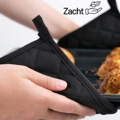 Merkloos Tavas Dream Hittebestendige Pannenlappen | 2 Stuks | Katoen, Thermolite | Tot 220°C | Zwart 13 Merkloos Tavas Dream Hittebestendige Pannenlappen | 2 Stuks | Katoen, Thermolite | Tot 220°C | Zwart -Home Keuken Winkel 1200x1200 986