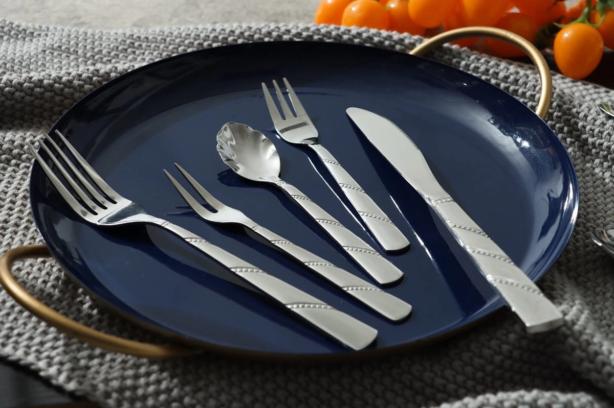 Swiss Pro+ Bestekset In Koffer-72 Delig-12 Persoons-Zwitsers Kwaliteit-Complete Set-100% Roestvrijstaal-Modern 13 Swiss Pro+ Bestekset In Koffer-72 Delig-12 Persoons-Zwitsers Kwaliteit-Complete Set-100% Roestvrijstaal-Modern - Afbeelding 11