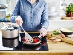 GreenPan Cambridge Hapjespan Met Deksel 28cm - Brons - Inductie - PFAS-vrij -Home Keuken Winkel 1200x899 5