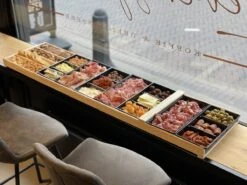 Sjoelbak - Borrelsjoelbak - Hapjesplank - Borrelplank - Mini Sjoelbak 120 Cm Met Zwarte Bakjes - Kleine Sjoelbakken 10 Sjoelbak - Borrelsjoelbak - Hapjesplank - Borrelplank - Mini Sjoelbak 120 Cm Met Zwarte Bakjes - Kleine Sjoelbakken -Home Keuken Winkel 1200x899 9