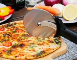 Bighorn Pizzaschep Voor BBQ En Oven-Inklapbare Handgreep -Pizzasnijder- Edelstaal -geschikt Als Broodschep En Ovenschep - SRPT01 -Home Keuken Winkel 1200x944 1