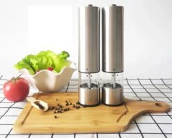 MD-Goods ® Elektrische Peper En Zoutmolen Set - Pepermolen - RVS - Cadeau - Restaurant Kwaliteit 10 MD-Goods ® Elektrische Peper En Zoutmolen Set - Pepermolen - RVS - Cadeau - Restaurant Kwaliteit -Home Keuken Winkel 1200x960 2