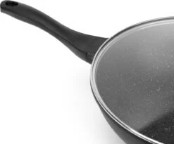 Swiss Pro+ Wokpan - Met Glazen Deksel - 28cm - Zwart 9 Swiss Pro+ Wokpan - Met Glazen Deksel - 28cm - Zwart -Home Keuken Winkel 1200x997 2