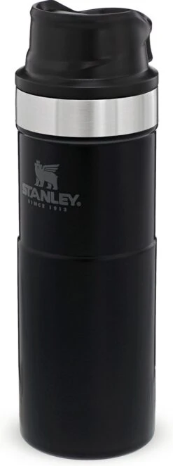 Stanley Trigger-Action Travel Mug 0.47L - Thermosfles - Matt Black -Home Keuken Winkel 448x1200
