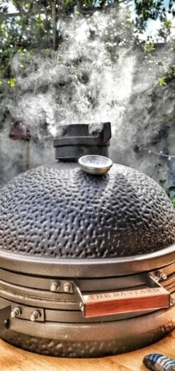 The Bastard Urban Medium - Kamado Barbecue - Kamado BBQ -Home Keuken Winkel 567x1200